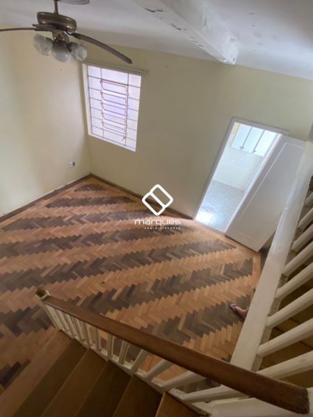Casa com 3 quartos, 2 banheiros e 142m² à venda no bairro Centro, Pelotas