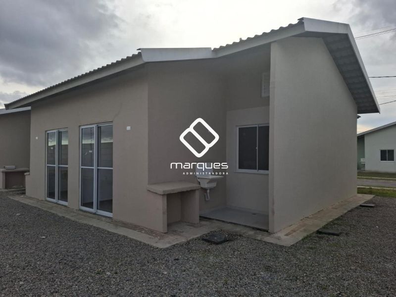 Casa com 2 quartos, 1 banheiro e 43m² à venda no bairro Três Vendas, Pelotas