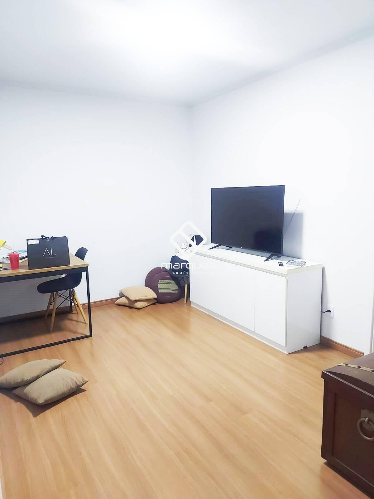 Apartamento com 2 quartos, 1 banheiro e 62m² à venda no bairro Umuharama, Pelotas