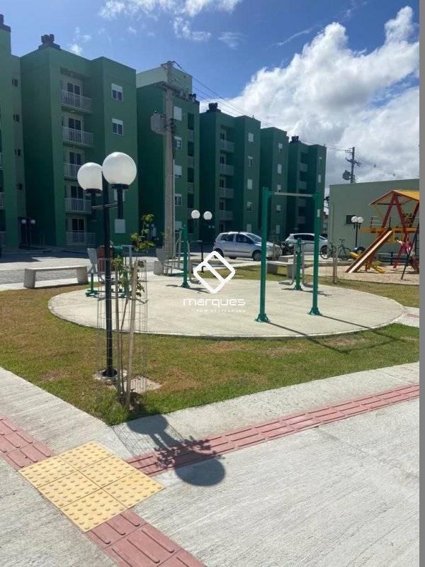 Apartamento com 2 quartos, 1 banheiro e 62m² à venda no bairro Umuharama, Pelotas