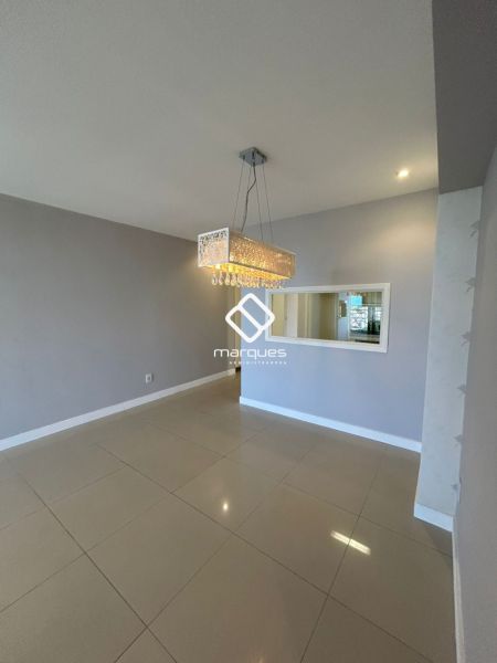 Apartamento com 2 quartos, 1 banheiro e 85m² à venda no bairro Areal, Pelotas