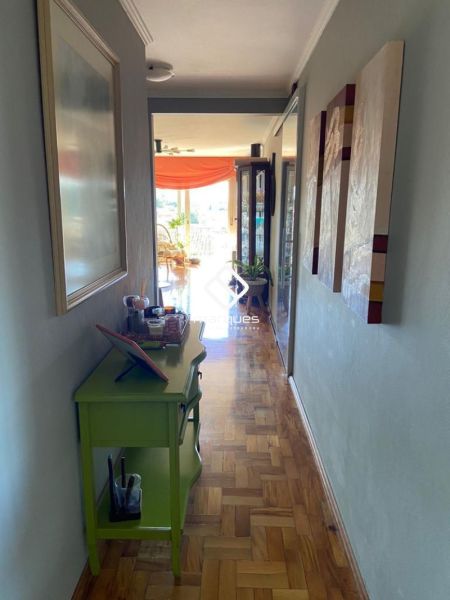 Apartamento com 3 quartos, 3 banheiros e 130m² à venda no bairro Três Vendas, Pelotas