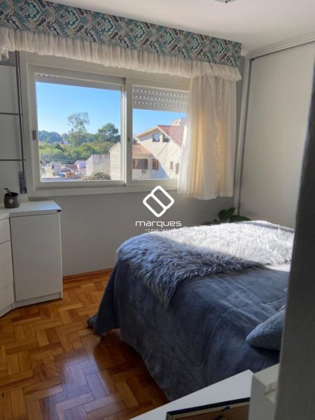Apartamento com 3 quartos, 3 banheiros e 130m² à venda no bairro Três Vendas, Pelotas