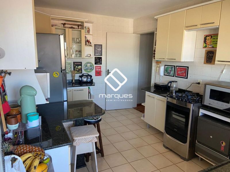 Apartamento com 3 quartos, 3 banheiros e 130m² à venda no bairro Três Vendas, Pelotas