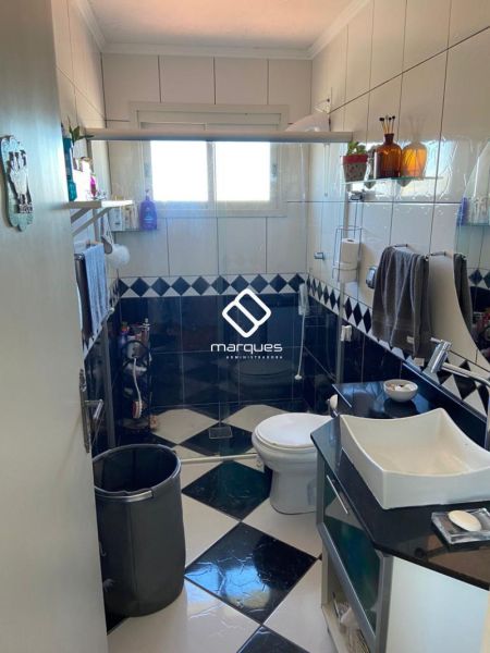 Apartamento com 3 quartos, 3 banheiros e 130m² à venda no bairro Três Vendas, Pelotas