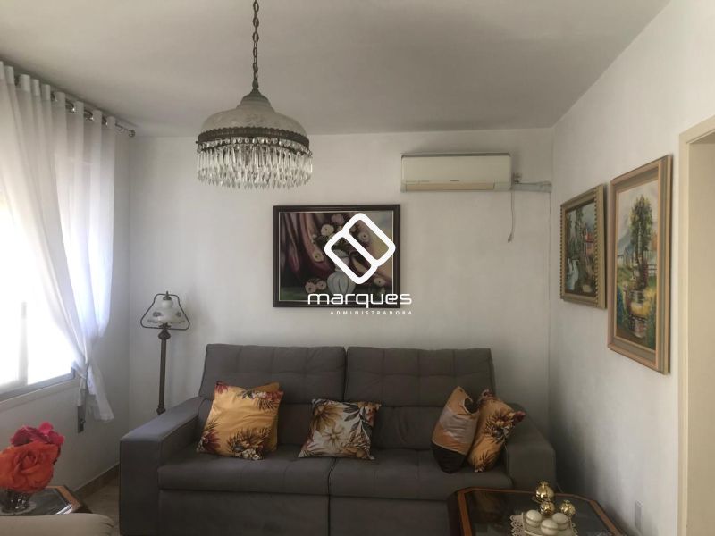 Casa com 2 quartos, 2 banheiros e 104m² à venda no bairro Três Vendas, Pelotas