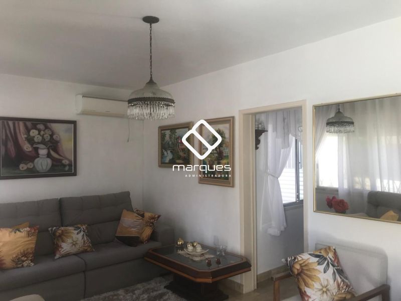 Casa com 2 quartos, 2 banheiros e 104m² à venda no bairro Três Vendas, Pelotas