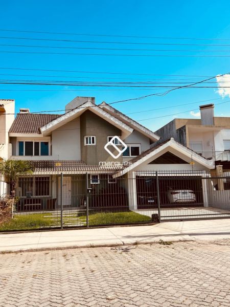 Casa com 3 quartos, 2 banheiros e 265m² à venda no bairro Laranjal, Pelotas