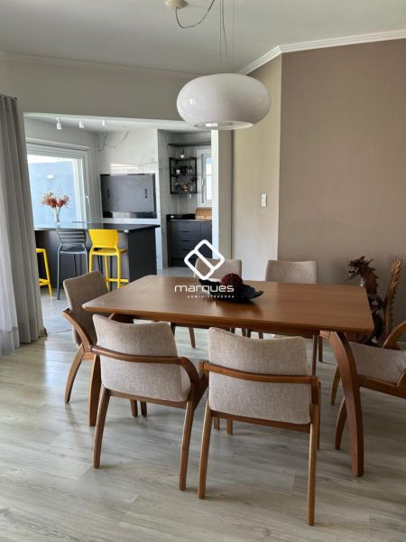 Casa com 3 quartos, 2 banheiros e 265m² à venda no bairro Laranjal, Pelotas
