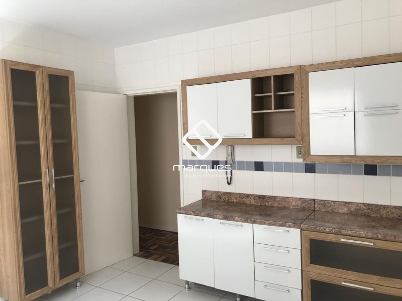 Apartamento com 2 quartos, 2 banheiros e 85m² à venda no bairro Centro, Pelotas