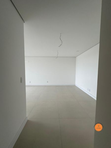 Apartamento com 3 quartos, 1 banheiro e 93m² à venda no bairro Centro, Pelotas