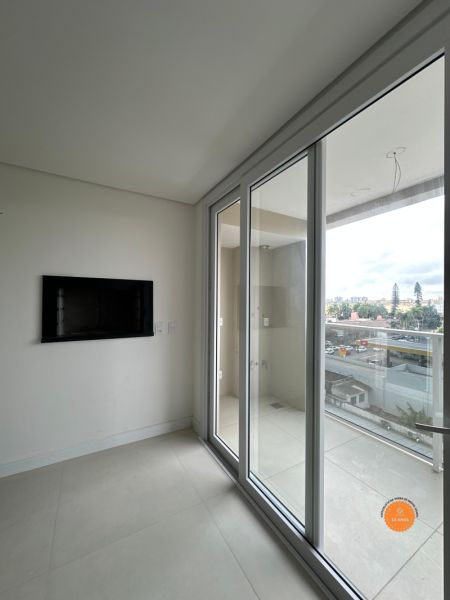 Apartamento com 3 quartos, 1 banheiro e 93m² à venda no bairro Centro, Pelotas