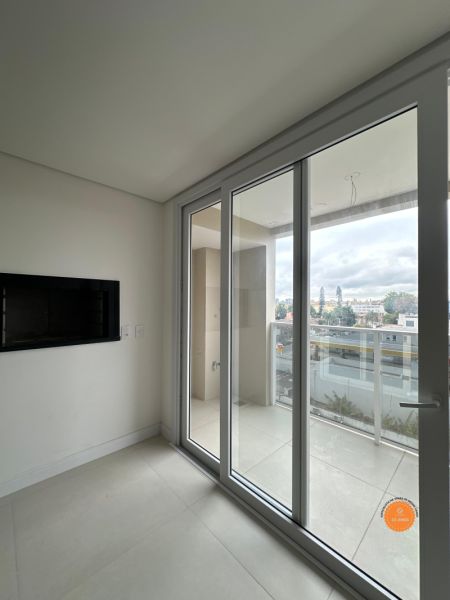Apartamento com 3 quartos, 1 banheiro e 93m² à venda no bairro Centro, Pelotas