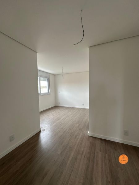 Apartamento com 3 quartos, 1 banheiro e 93m² à venda no bairro Centro, Pelotas