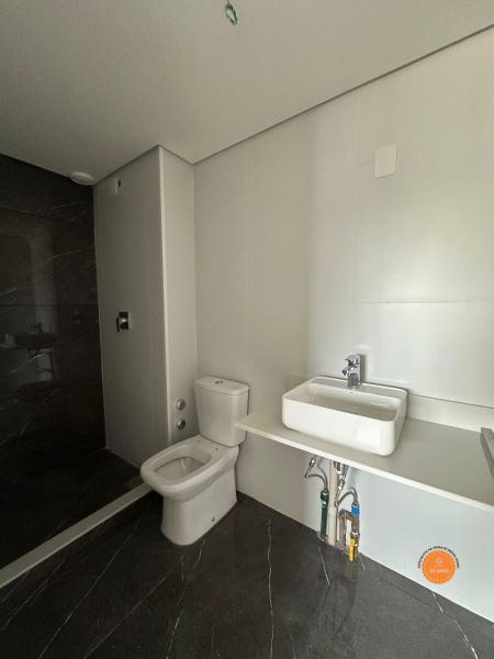 Apartamento com 3 quartos, 1 banheiro e 93m² à venda no bairro Centro, Pelotas