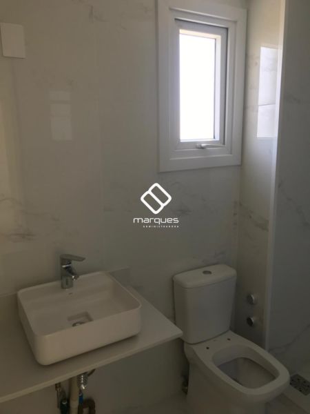 Apartamento com 3 quartos, 1 banheiro e 93m² à venda no bairro Centro, Pelotas