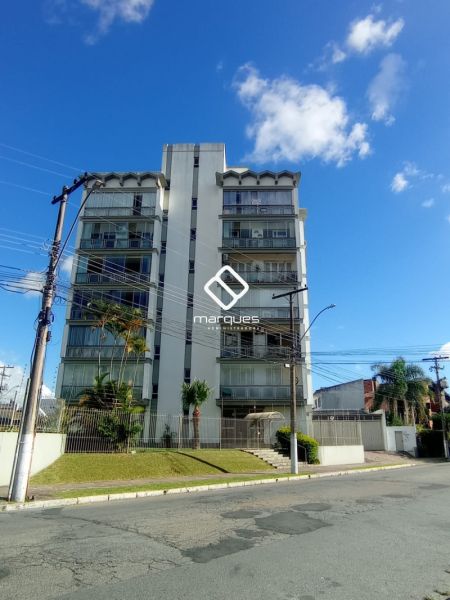 Apartamento com 3 quartos, 3 banheiros e 150m² à venda no bairro Centro, Pelotas