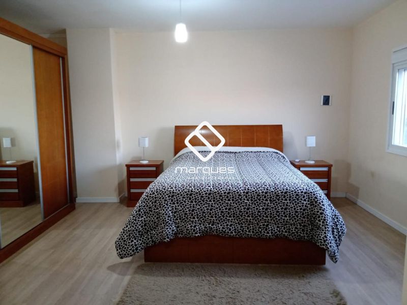 Casa com 3 quartos, 2 banheiros e 135m² à venda no bairro Areal, Pelotas
