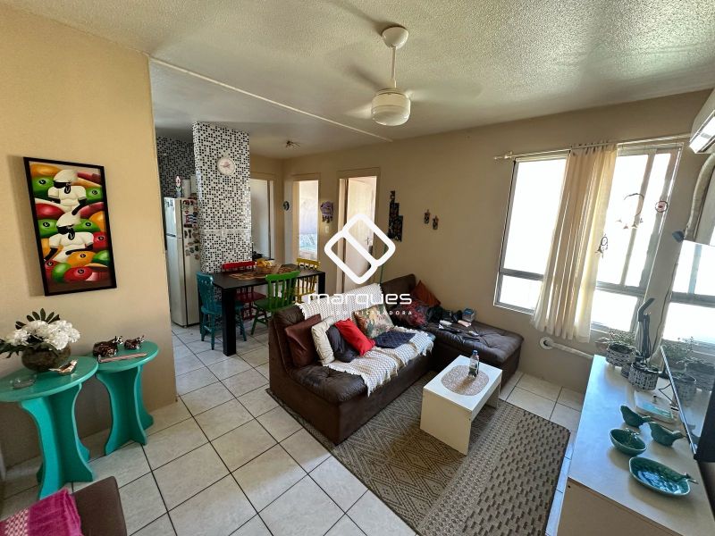 Apartamento com 2 quartos, 1 banheiro e 44m² à venda no bairro Areal, Pelotas