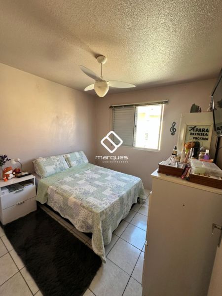 Apartamento com 2 quartos, 1 banheiro e 44m² à venda no bairro Areal, Pelotas