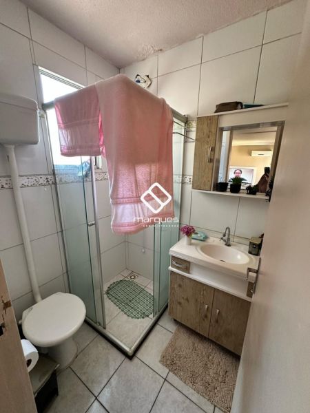 Apartamento com 2 quartos, 1 banheiro e 44m² à venda no bairro Areal, Pelotas