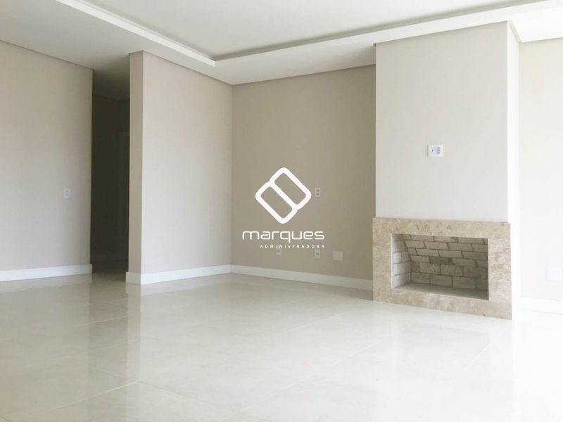 Casa com 3 quartos, 4 banheiros e 180m² à venda no bairro Laranjal, Pelotas
