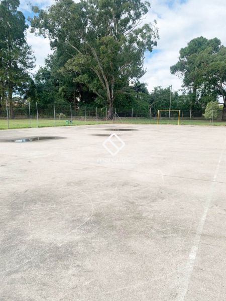 Casa com 3 quartos, 4 banheiros e 180m² à venda no bairro Laranjal, Pelotas