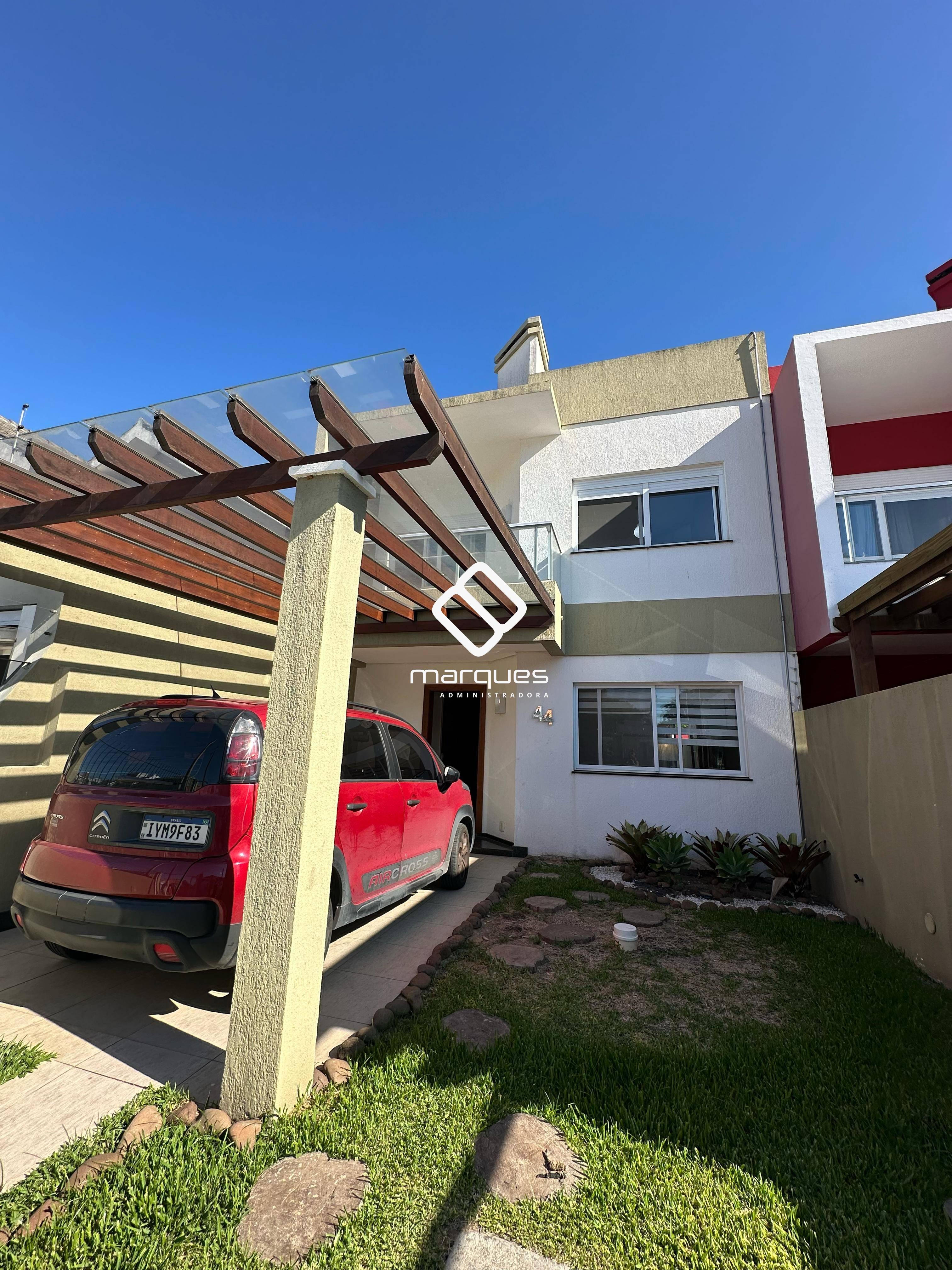 Casa com 3 quartos, 3 banheiros e 150m² à venda no bairro Laranjal, Pelotas