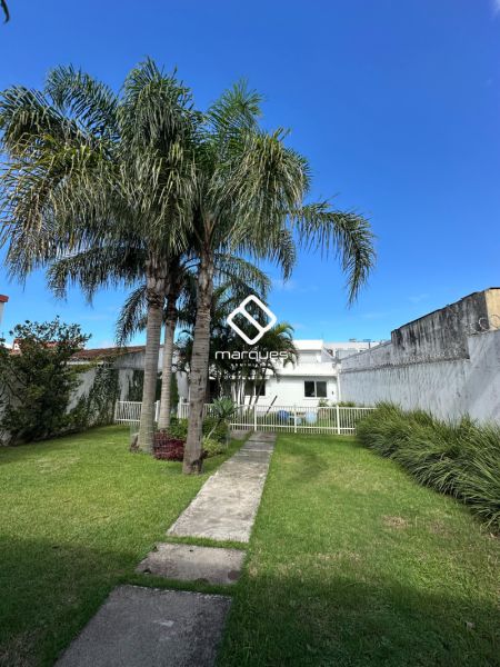 Casa com 3 quartos, 4 banheiros e 190m² à venda no bairro Centro, Pelotas