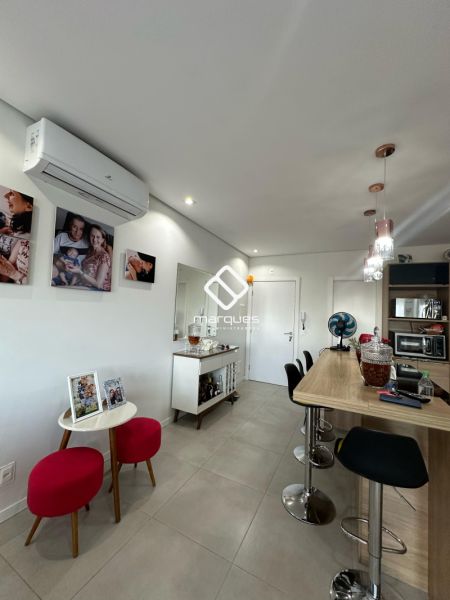 Apartamento com 2 quartos, 1 banheiro e 96m² à venda no bairro Centro, Pelotas