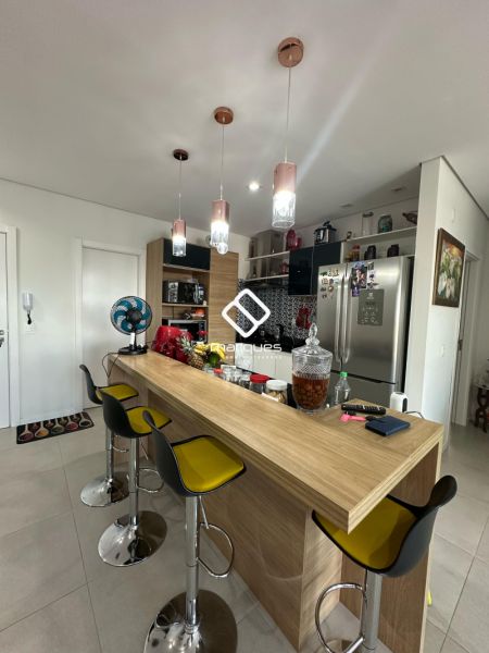 Apartamento com 2 quartos, 1 banheiro e 96m² à venda no bairro Centro, Pelotas