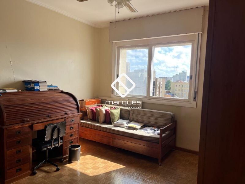 Apartamento com 2 quartos, 3 banheiros e 138m² à venda no bairro Centro, Pelotas