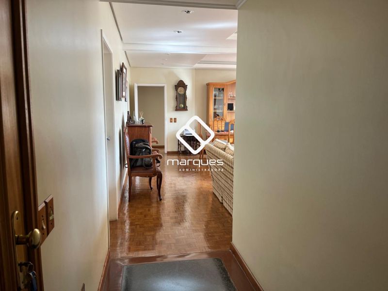 Apartamento com 2 quartos, 3 banheiros e 138m² à venda no bairro Centro, Pelotas