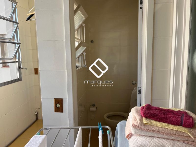 Apartamento com 2 quartos, 3 banheiros e 138m² à venda no bairro Centro, Pelotas