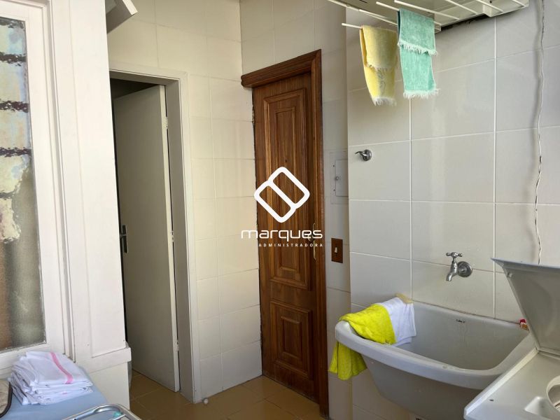 Apartamento com 2 quartos, 3 banheiros e 138m² à venda no bairro Centro, Pelotas