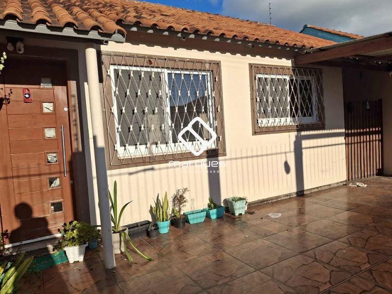 Casa com 3 quartos e 2 banheiros à venda no bairro Três Vendas, Pelotas