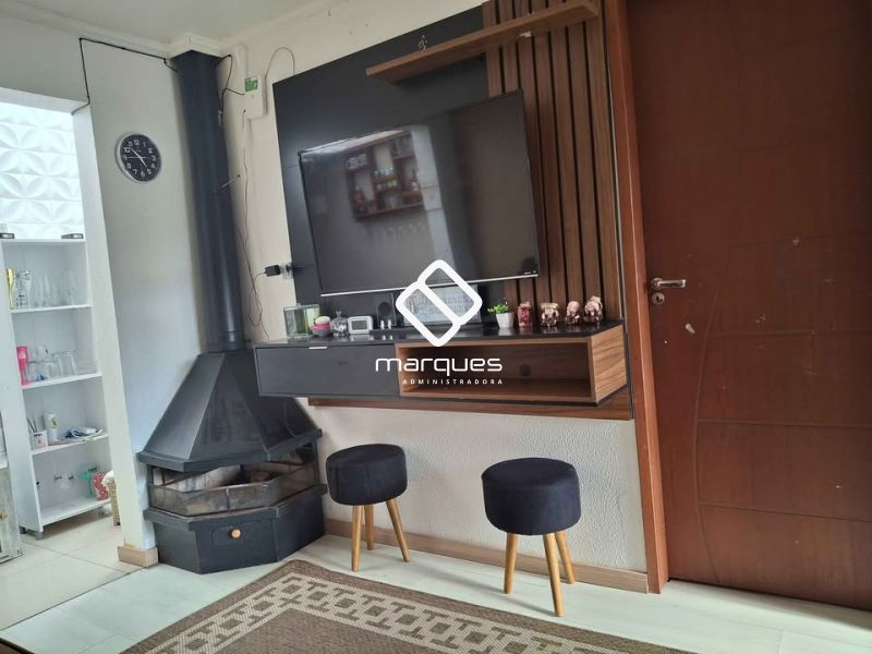 Casa com 3 quartos e 2 banheiros à venda no bairro Três Vendas, Pelotas