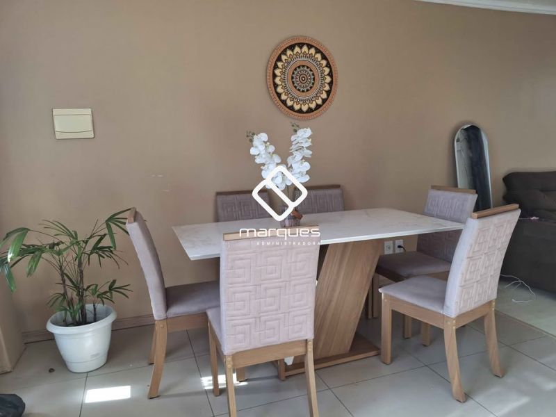 Casa com 3 quartos e 2 banheiros à venda no bairro Três Vendas, Pelotas