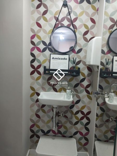 Sala com 1 banheiro e 31m² à venda no bairro São Gonçalo, Pelotas