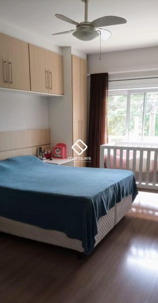 Casa com 3 quartos, 2 banheiros e 170m² à venda no bairro Areal, Pelotas