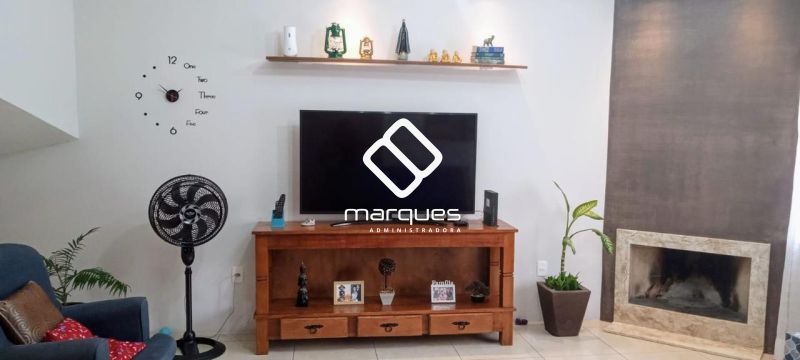 Casa com 3 quartos, 2 banheiros e 170m² à venda no bairro Areal, Pelotas