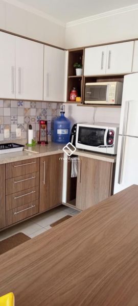 Casa com 3 quartos, 2 banheiros e 170m² à venda no bairro Areal, Pelotas