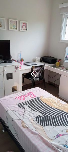 Casa com 3 quartos, 2 banheiros e 170m² à venda no bairro Areal, Pelotas