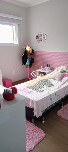 Casa com 3 quartos, 2 banheiros e 170m² à venda no bairro Areal, Pelotas