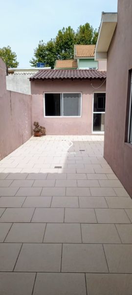 Casa com 3 quartos, 2 banheiros e 170m² à venda no bairro Areal, Pelotas