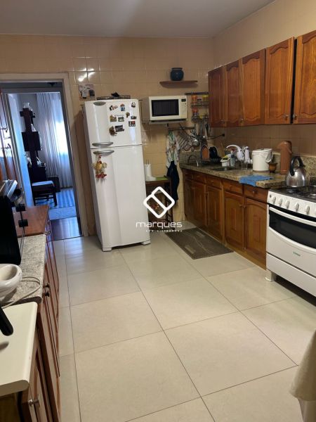 Apartamento com 3 quartos, 2 banheiros e 134m² à venda no bairro Três Vendas, Pelotas