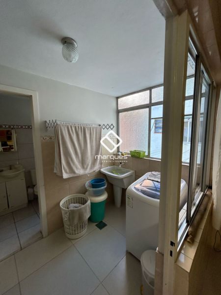 Apartamento com 3 quartos, 2 banheiros e 134m² à venda no bairro Três Vendas, Pelotas