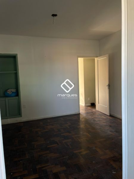Apartamento com 2 quartos, 1 banheiro e 71m² à venda no bairro Laranjal, Pelotas