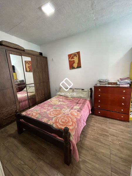 Casa com 4 quartos, 2 banheiros e 241m² à venda no bairro Fragata, Pelotas