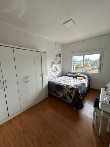 Casa com 4 quartos, 2 banheiros e 241m² à venda no bairro Fragata, Pelotas